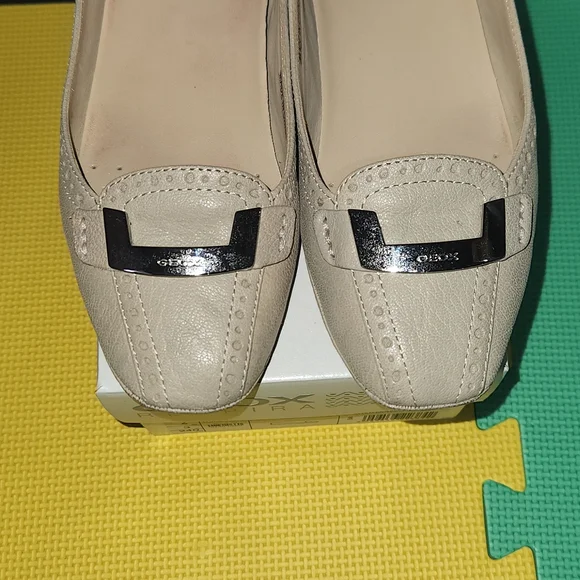 Geox Flats - Picture 2 of 6